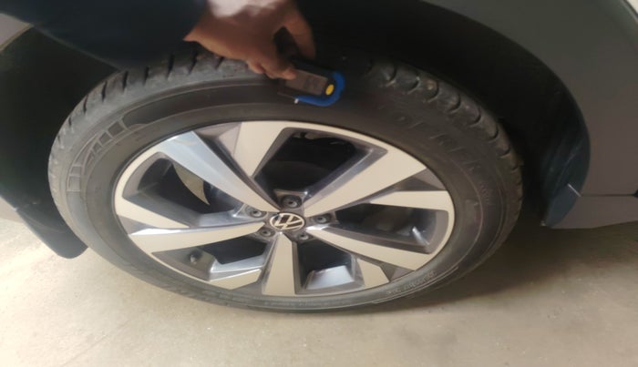 2023 Volkswagen TAIGUN TOPLINE 1.0 TSI AT, Petrol, Automatic, 13,994 km, tyre