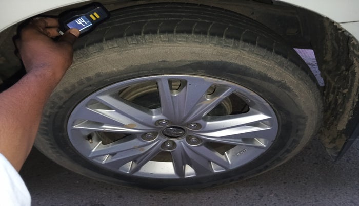 2020 Toyota Innova Crysta 2.4 ZX AT 7 STR, Diesel, Automatic, 1,41,622 km, tyre