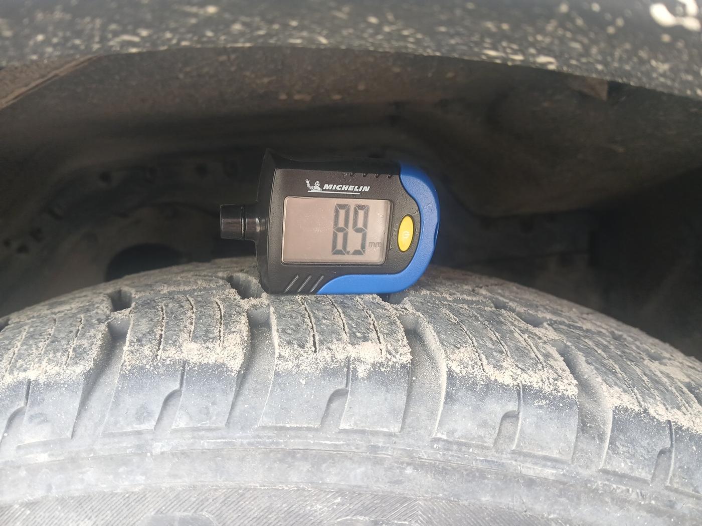 2018 Tata Hexa XT 4X2 6 STR, Diesel, Manual, 76,243 km, tyre