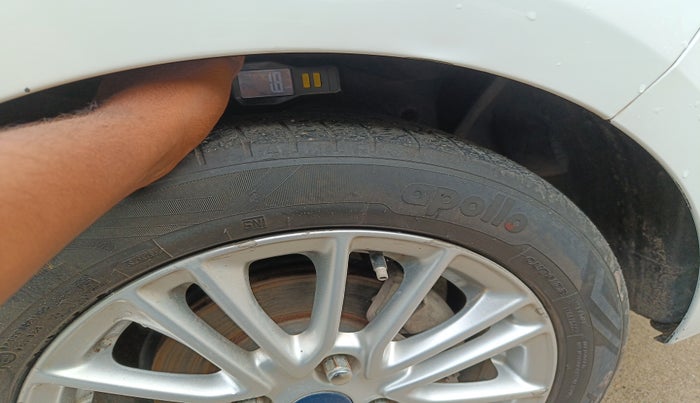 2019 Ford Figo Aspire TITANIUM PLUS 1.5 DIESEL, Diesel, Manual, 1,21,323 km, tyre