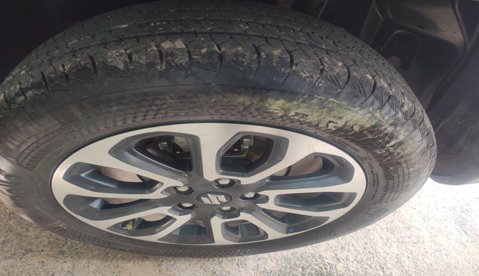 2024 Maruti Grand Vitara SIGMA SMART HYBRID, Petrol, Manual, 30,530 km, tyre