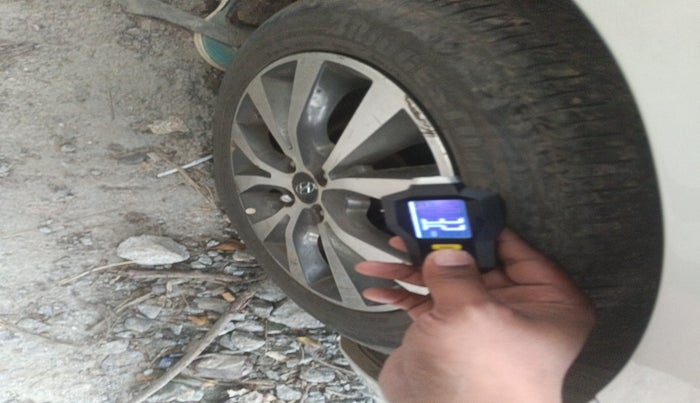 2014 Hyundai Verna FLUIDIC 1.6 CRDI SX OPT AT, Diesel, Automatic, 2,08,152 km, tyre