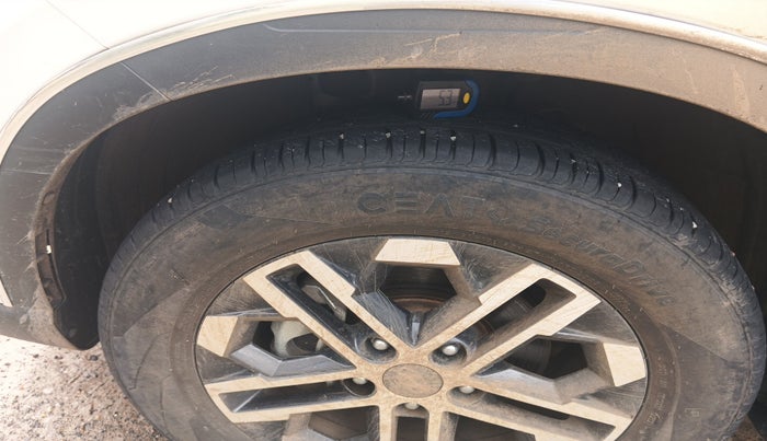 2023 Hyundai VENUE SX (O) MT 1.0 Turbo, Petrol, Manual, 15,683 km, tyre