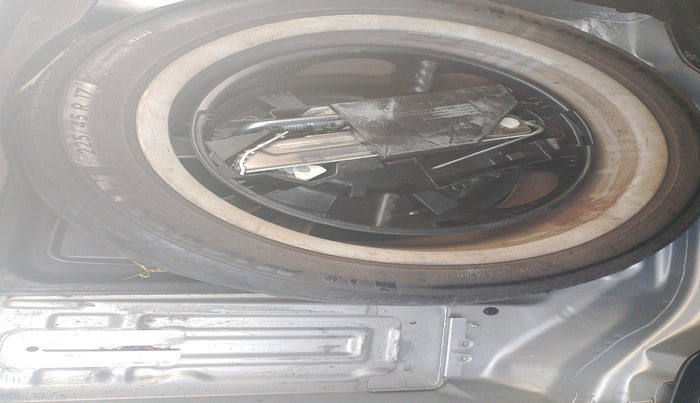 2012 Mercedes Benz C Class C250 CDI AT AVANTGARDE, Diesel, Automatic, 1,17,381 km, tyre