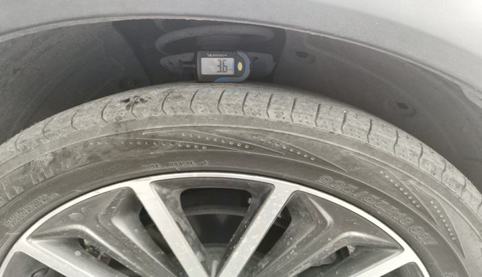 2016 Hyundai Tucson GLS 2WD AT DIESEL, Diesel, Automatic, 1,20,094 km, tyre