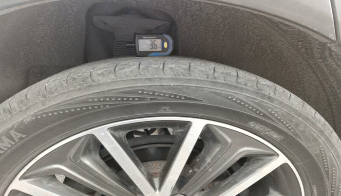 2016 Hyundai Tucson GLS 2WD AT DIESEL, Diesel, Automatic, 1,20,094 km, tyre
