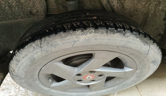 2016 Renault Duster RXL 85PS EXPLORE, Diesel, Manual, 1,16,754 km, tyre