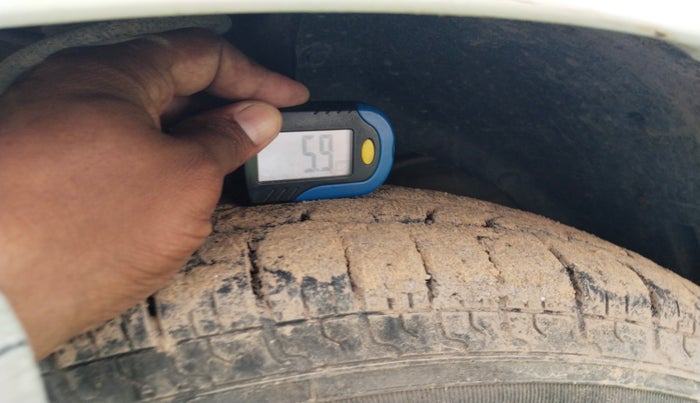 2018 Maruti Dzire VXI, Petrol, Manual, 1,14,288 km, tyre