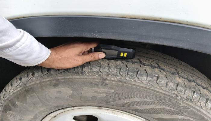 2023 Tata Safari XMA SUNROOF, Diesel, Automatic, 15,50,000 km, tyre