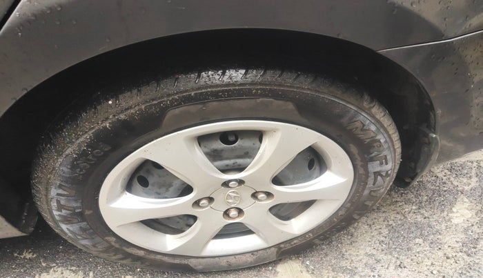 2013 Hyundai Verna FLUIDIC 1.6 VTVT EX, Petrol, Manual, 90,691 km, tyre