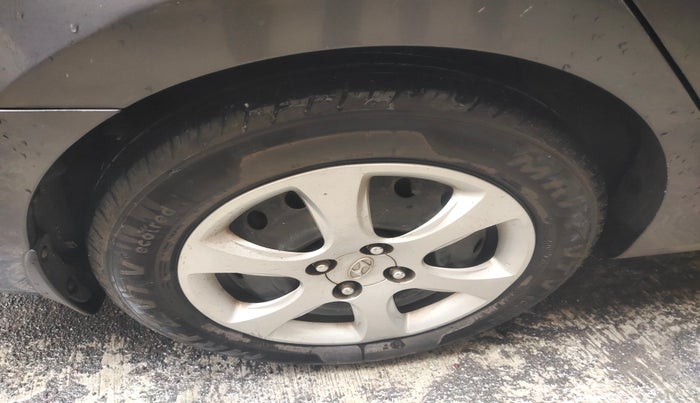 2013 Hyundai Verna FLUIDIC 1.6 VTVT EX, Petrol, Manual, 90,691 km, tyre