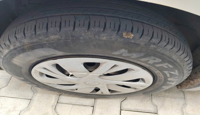 2016 Maruti Swift VDI (O), Diesel, Manual, 1,27,050 km, tyre