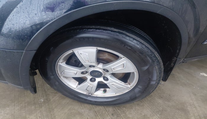 2015 Mahindra XUV500 W8, Diesel, Manual, 87,464 km, tyre