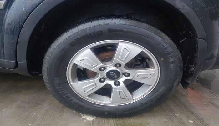 2015 Mahindra XUV500 W8, Diesel, Manual, 87,464 km, tyre