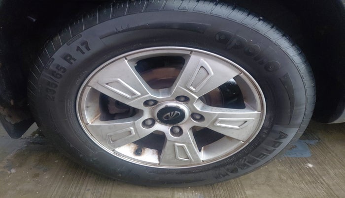 2015 Mahindra XUV500 W8, Diesel, Manual, 87,464 km, tyre