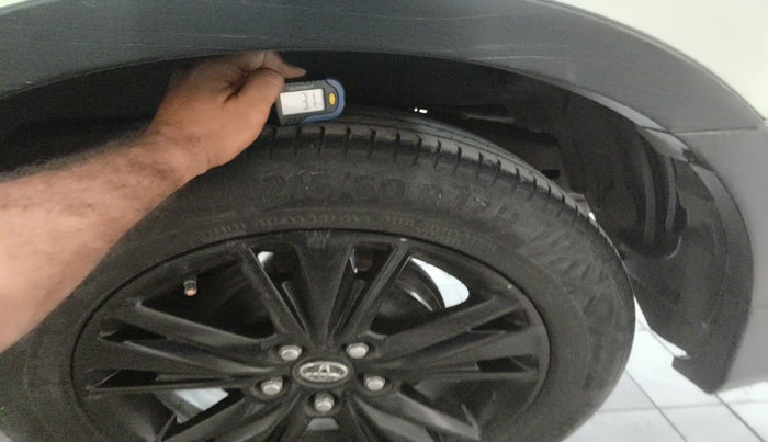 2018 Toyota Innova Crysta TOURING SPORT PETROL AT, Petrol, Automatic, 89,520 km, tyre