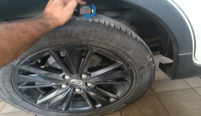 2018 Toyota Innova Crysta TOURING SPORT PETROL AT, Petrol, Automatic, 89,520 km, tyre