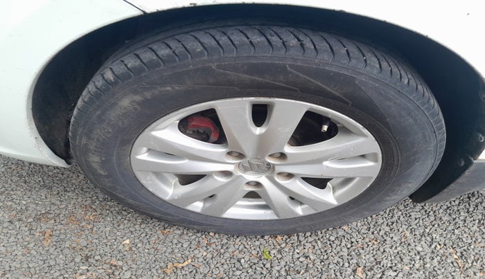 2015 Maruti Ertiga ZDI + SHVS, Diesel, Manual, 1,22,087 km, tyre