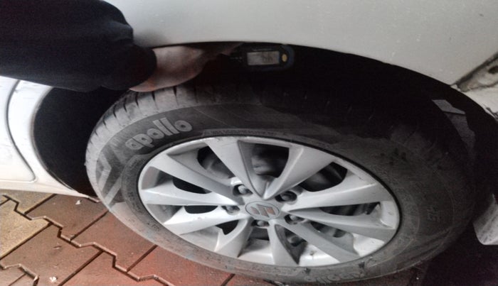 2013 Maruti Ertiga ZXI, Petrol, Manual, 43,510 km, tyre