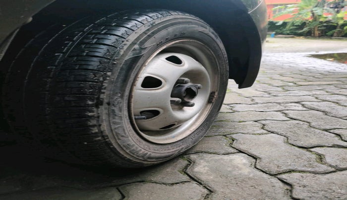 2012 Maruti Zen Estilo LXI, Petrol, Manual, 39,379 km, tyre