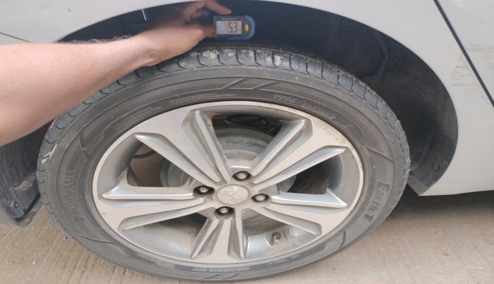 2019 Hyundai Verna 1.6 VTVT SX + AT, Petrol, Automatic, 72,000 km, tyre