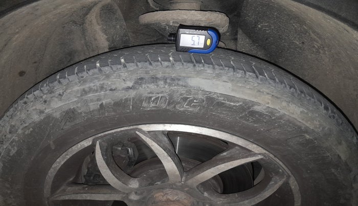 2012 Mahindra XUV500 W6, Diesel, Manual, 81,358 km, tyre