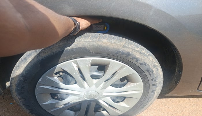 2020 Maruti Ertiga VXI SHVS, Petrol, Manual, 77,820 km, tyre