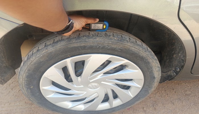 2020 Maruti Ertiga VXI SHVS, Petrol, Manual, 77,820 km, tyre