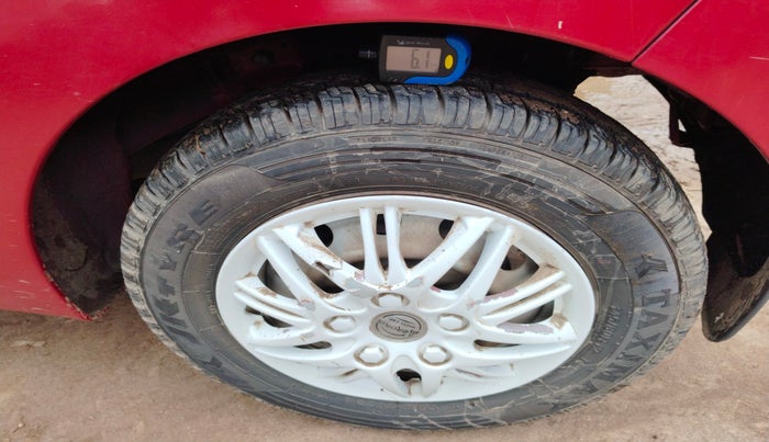 2016 Hyundai Eon ERA +, Petrol, Manual, 55,726 km, tyre