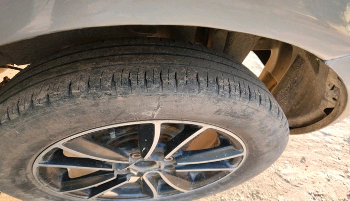 2012 Maruti Swift VDI, Diesel, Manual, 1,05,431 km, tyre