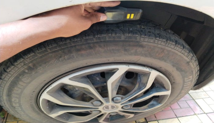2010 Maruti Swift Dzire VXI, Petrol, Manual, 1,47,419 km, tyre