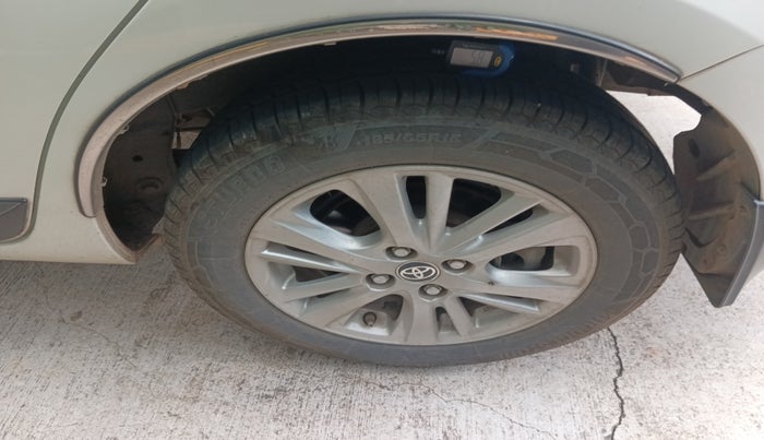 2020 Toyota YARIS VX CVT, Petrol, Automatic, 52,347 km, tyre