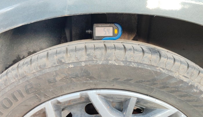 2012 Ford Figo ZXI 1.4 DIESEL, Diesel, Manual, 1,31,294 km, tyre