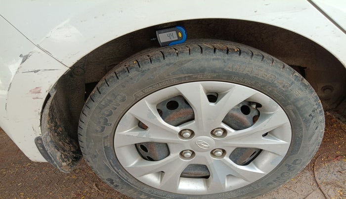 2013 Hyundai Grand i10 SPORTZ 1.2 KAPPA VTVT, Petrol, Manual, 90,044 km, tyre