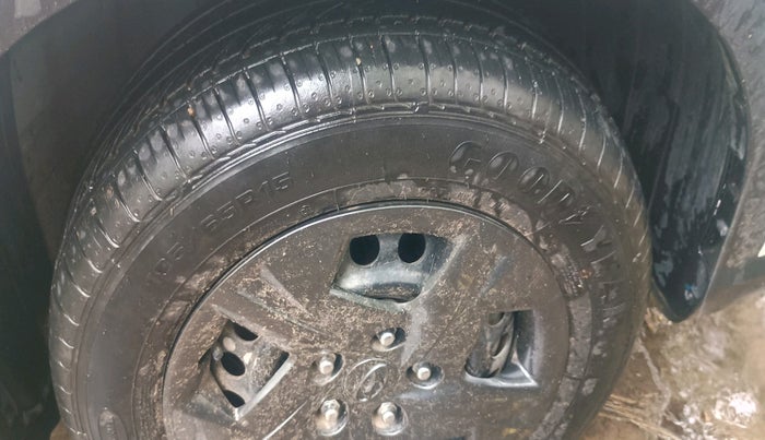 2024 Hyundai VENUE S 1.2, Petrol, Manual, 3,618 km, tyre