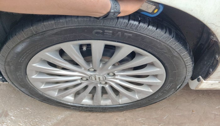 2017 Maruti Ciaz S 1.4 MT PETROL, Petrol, Manual, 1,08,800 km, tyre