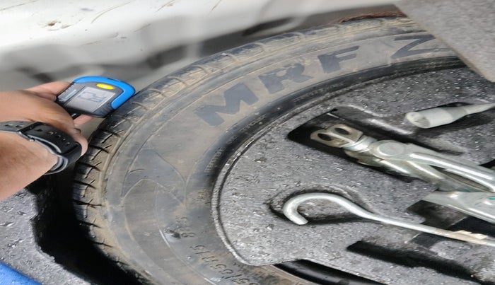 2017 Maruti Ciaz S 1.4 MT PETROL, Petrol, Manual, 1,08,800 km, tyre