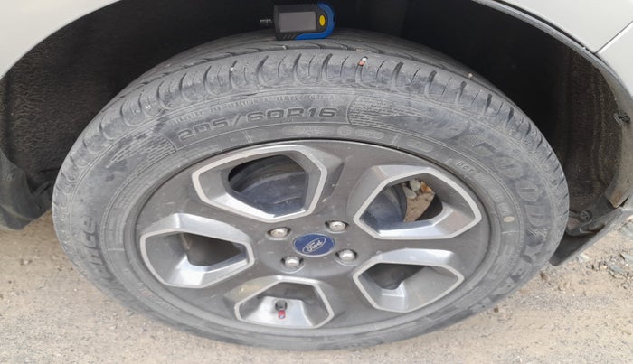 2021 Ford Ecosport TITANIUM 1.5L SPORTS(SUNROOF) DIESEL, Diesel, Manual, 55,577 km, tyre