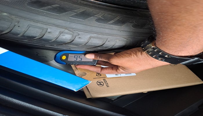 2016 Hyundai Creta SX PLUS 1.6 PETROL, Petrol, Manual, 31,807 km, tyre