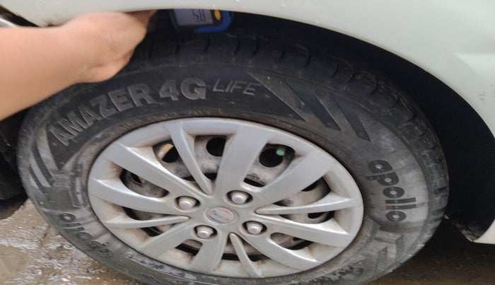 2013 Hyundai i10 SPORTZ 1.2 AT, Petrol, Automatic, 74,277 km, tyre
