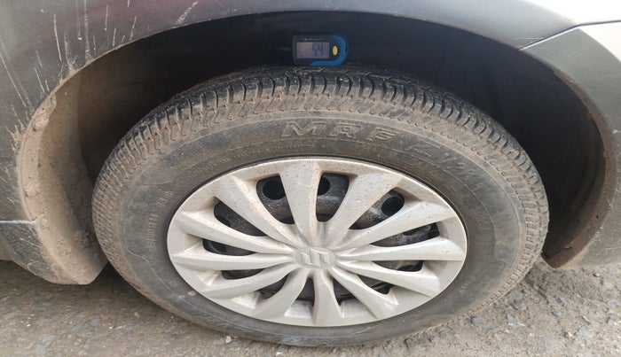 2015 Maruti Swift Dzire VXI, Petrol, Manual, 45,830 km, tyre