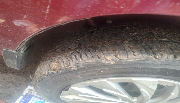 2012 Maruti Alto K10 LXI, Petrol, Manual, 1,00,215 km, tyre