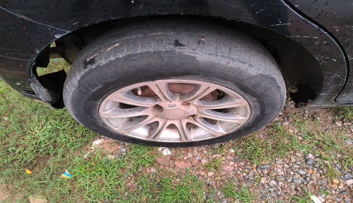 2011 Nissan Micra XV DIESEL, Diesel, Manual, 10,60,501 km, tyre