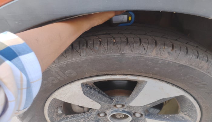 2019 Tata NEXON XZ PLUS DIESEL DUAL TONE, Diesel, Manual, 1,60,031 km, tyre