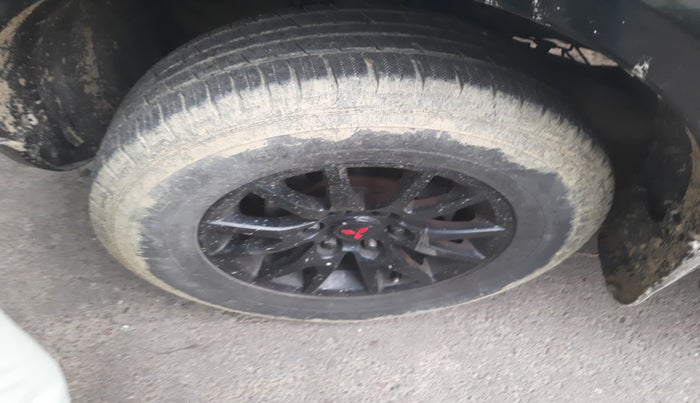 2013 Mitsubishi Pajero Sport 2.5 MT 4X4, Diesel, Manual, 86,461 km, tyre