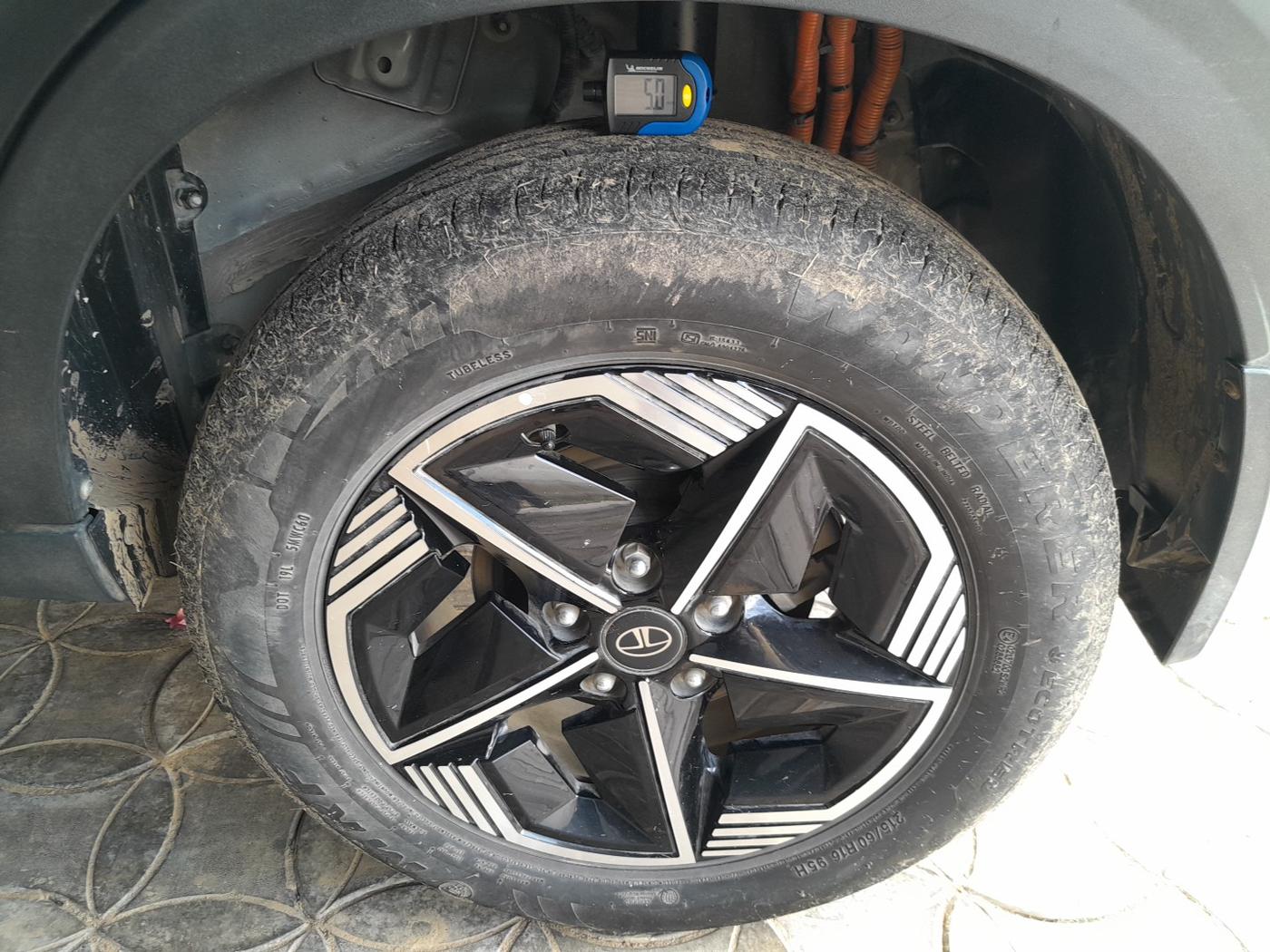 2023 Tata NEXON EV EMPOWERED LONG RANGE, Electric, Automatic, 30,757 km, tyre
