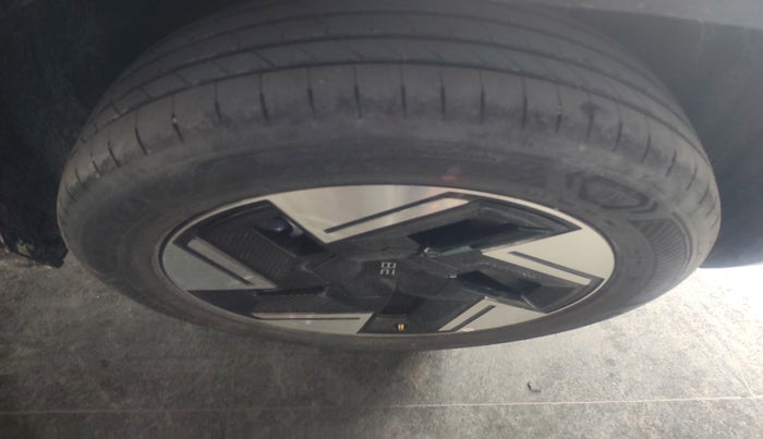 2025 Mahindra BE 6e Pack Three, Electric, Automatic, 1,793 km, tyre