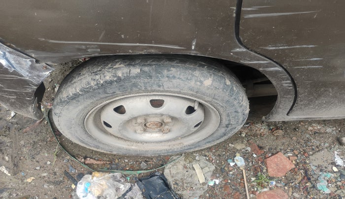 2010 Maruti Zen Estilo LXI, Petrol, Manual, 70,241 km, tyre