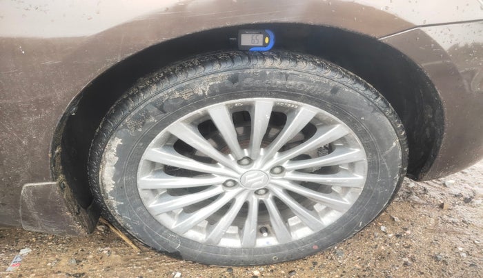2016 Maruti Ciaz ZXI+, Petrol, Manual, 1,14,667 km, tyre