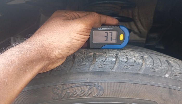 2020 Maruti Vitara Brezza ZXI PLUS AT SHVS, Petrol, Automatic, 74,439 km, tyre